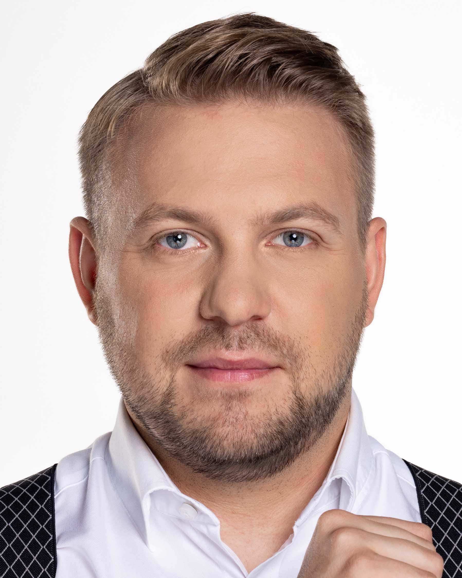 Jacek OZDOBA